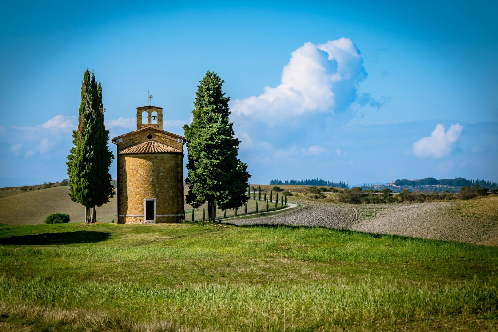 Val D'Orcia - Orcia Valley - Cappella della Madonna