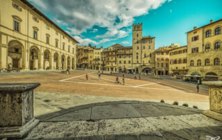 Arezzo in un giorno: Piazza Grande - foto di Raul Dominici